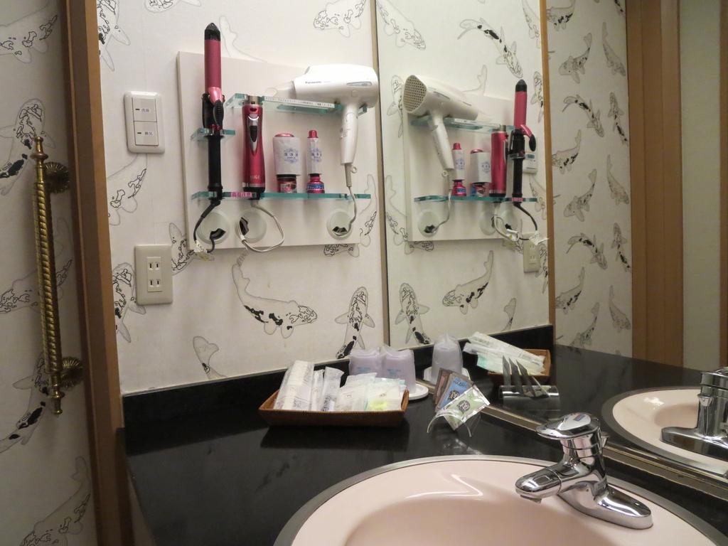 Hotel Casablanca (Adults Only) Осака Екстер'єр фото