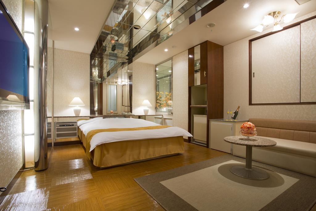 Hotel Casablanca (Adults Only) Осака Екстер'єр фото