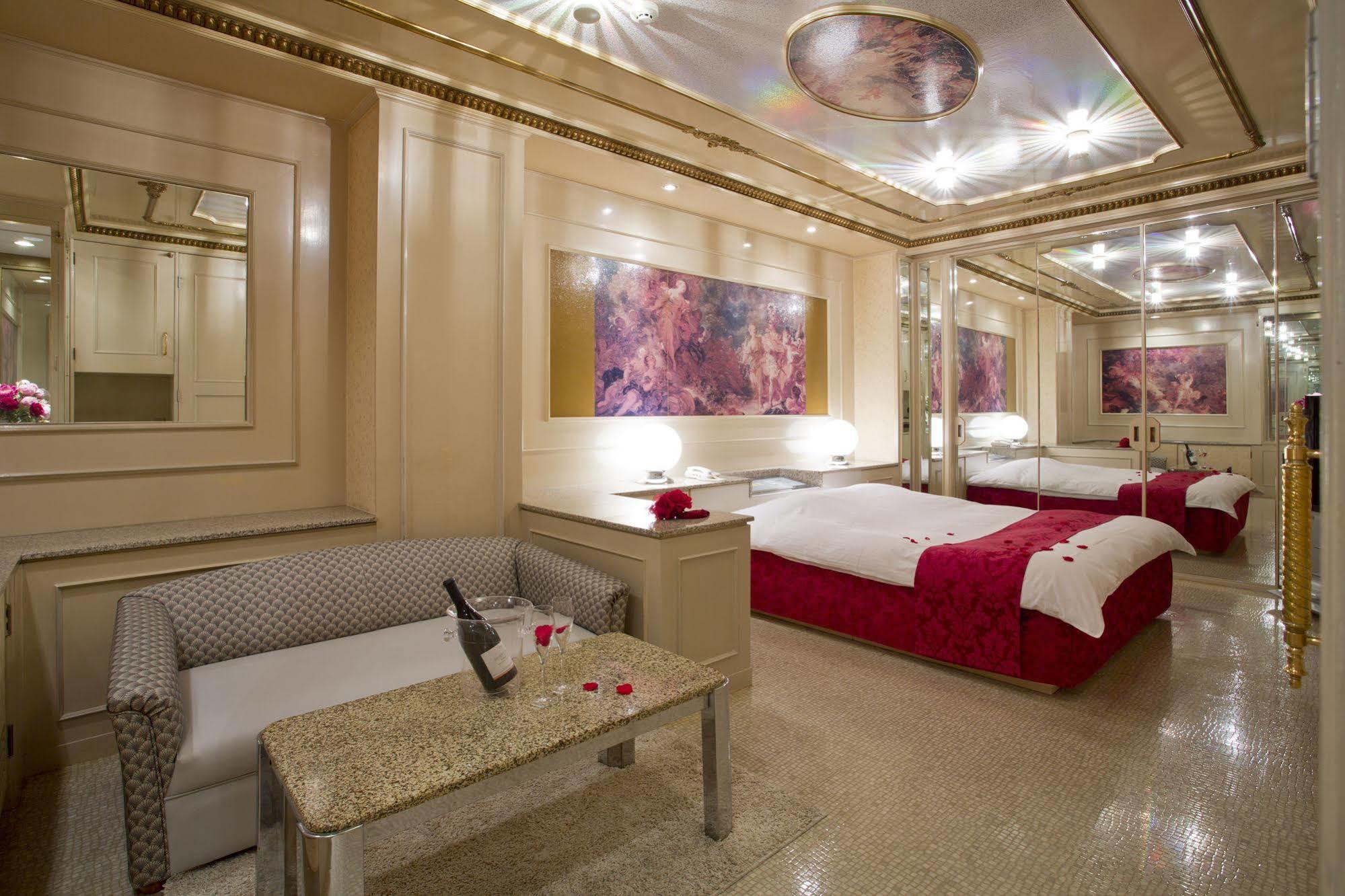 Hotel Casablanca (Adults Only) Осака Екстер'єр фото
